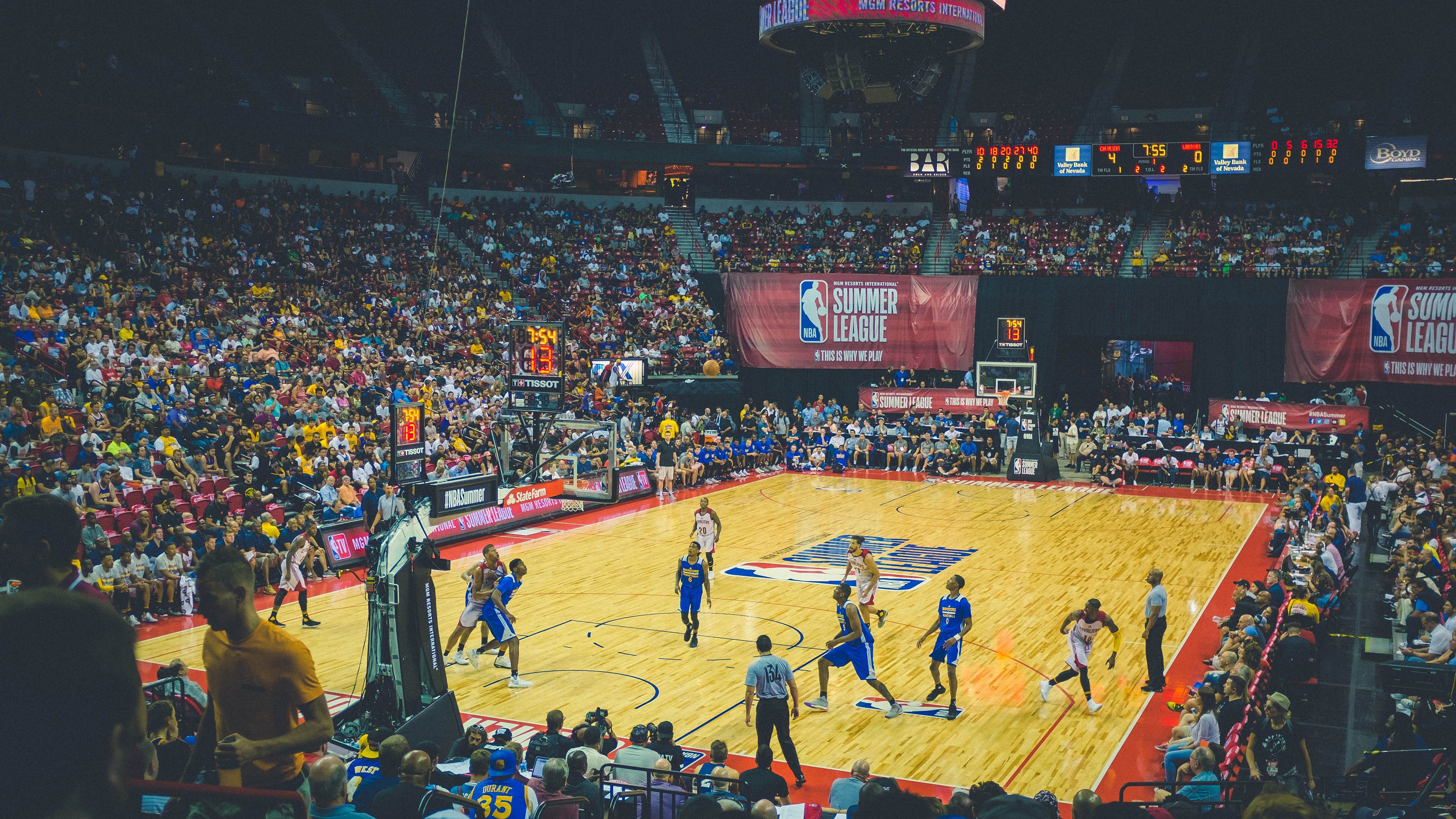 森林狼打穿爵士，爱德华兹的咆哮，是狼群崛起的时代强音